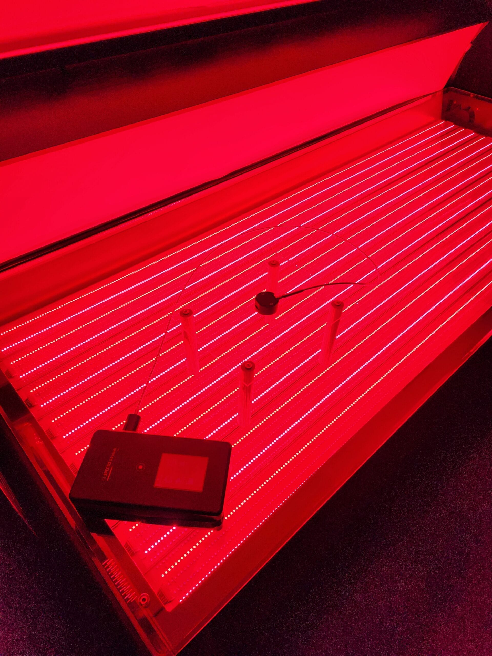 Benefits of a Broad Spectrum of Wavelengths in Red Light Therapy